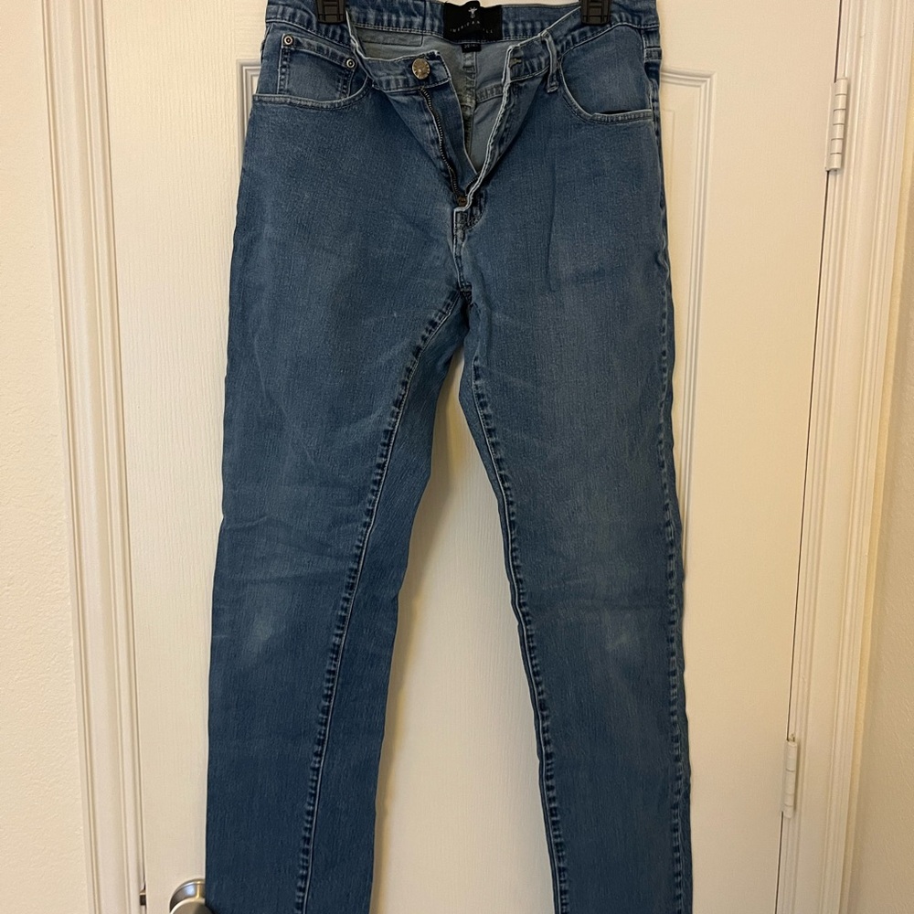 Stylish Slim Fit Blue Jeans for Men